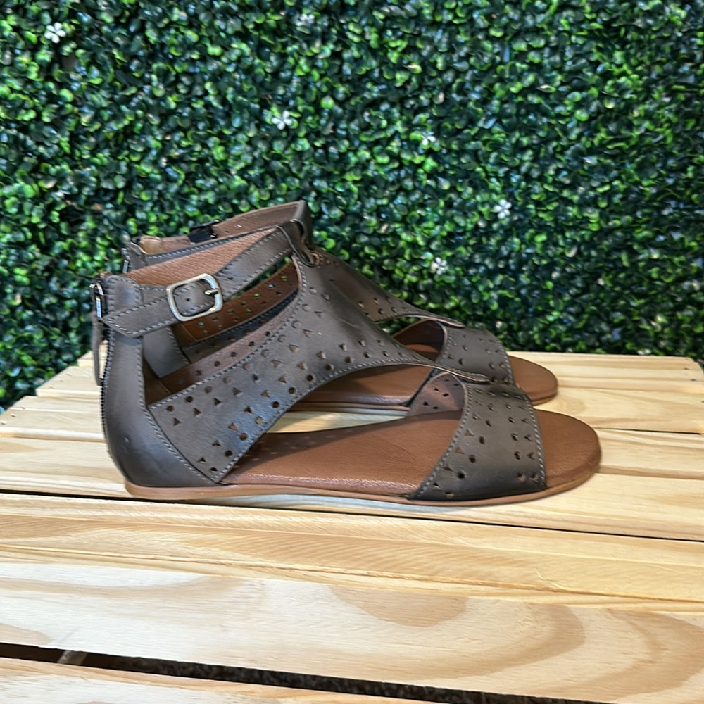 Bed Stu Roan Kit Cutout Sandals - Picture 4 of 6
